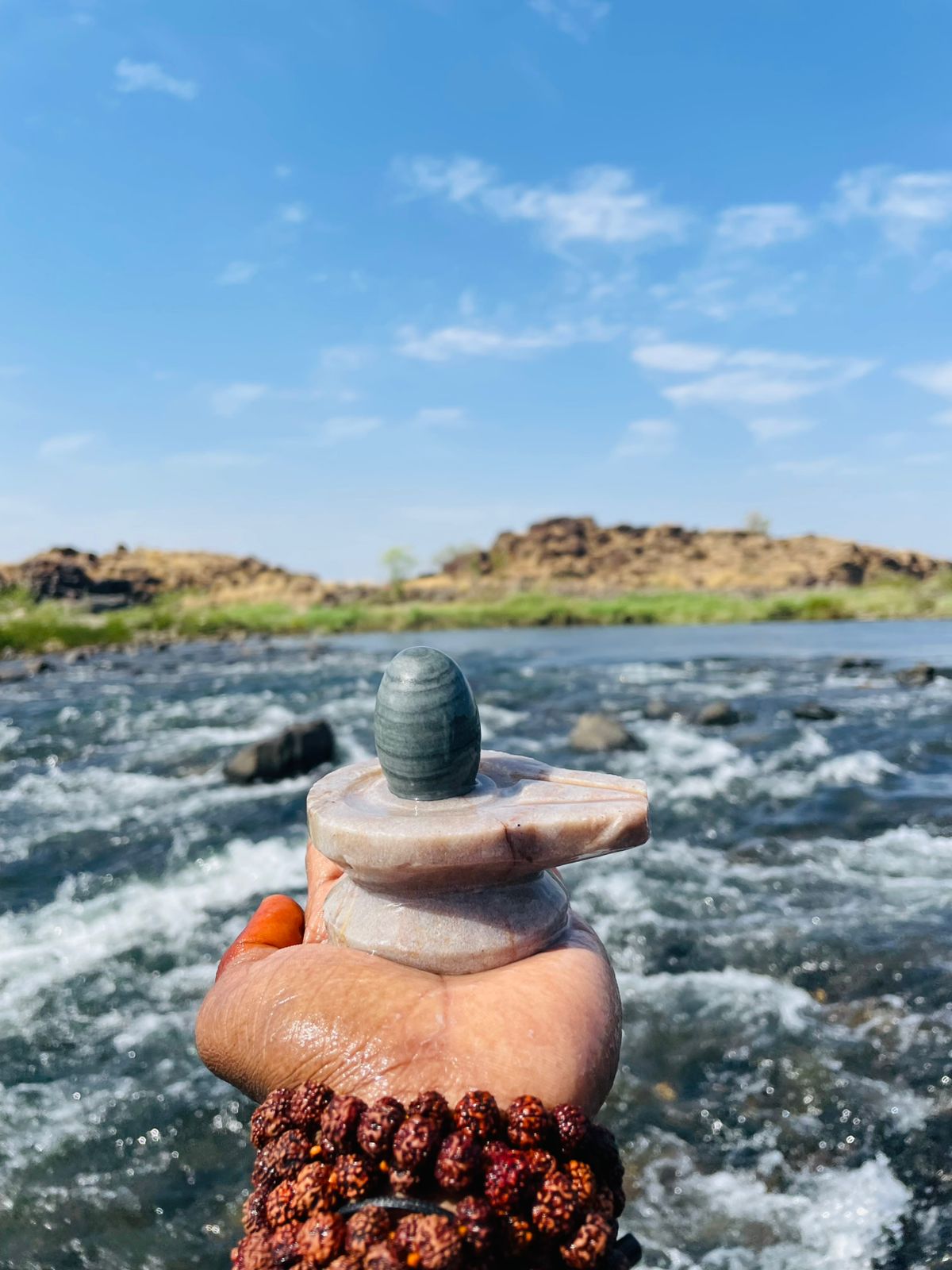 1.5 Inch Shivling with 2.5 Inch Jaladhari - Image 2
