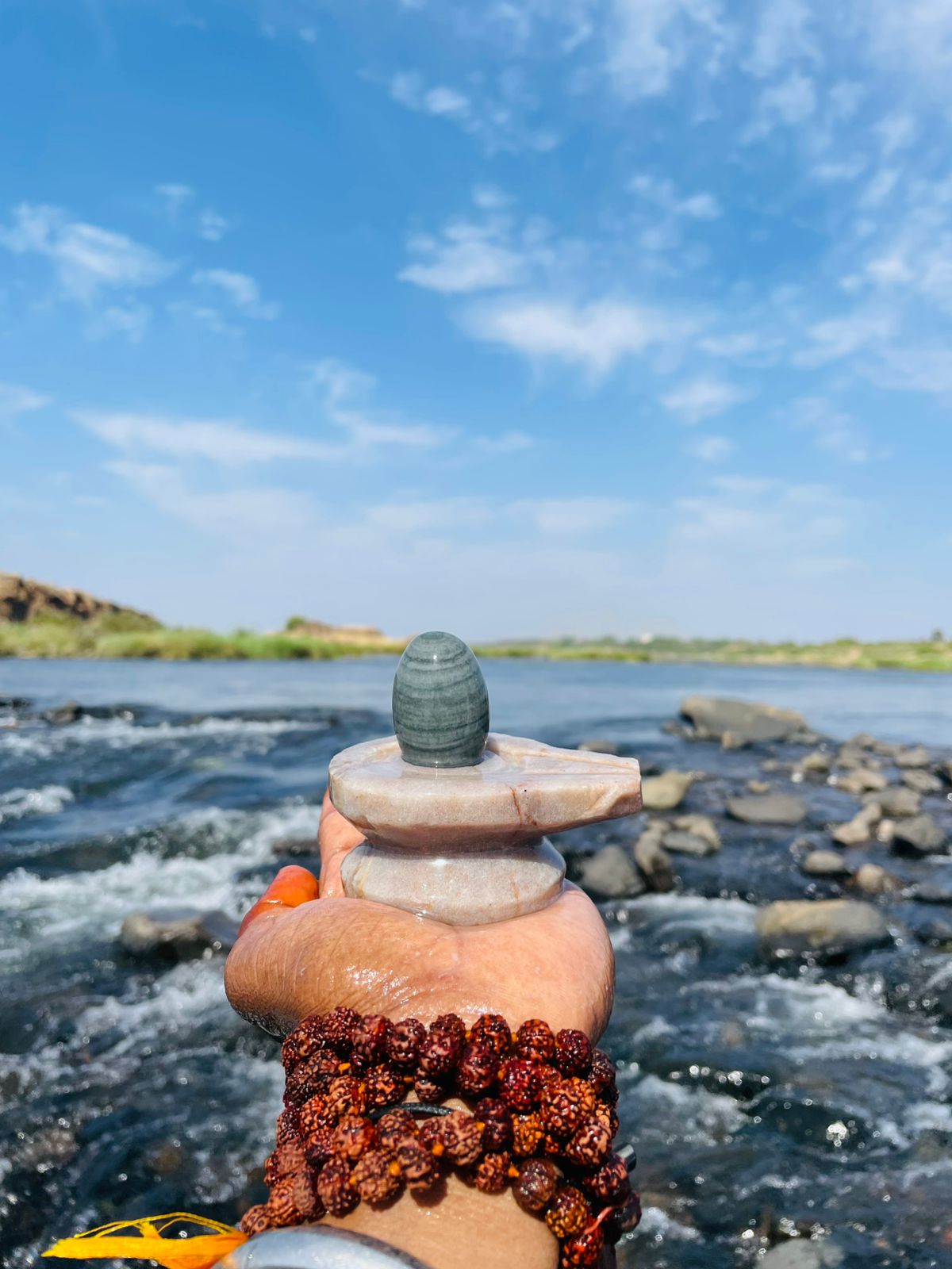 1.5 Inch Shivling with 2.5 Inch Jaladhari - Image 2