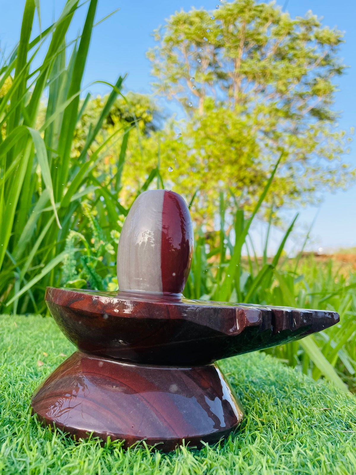 4 Inch Dual Tone Narmadeshwar Shivling with 8 Inch Premium Jaladhari – Handmade Shivling